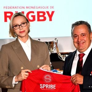 Thierry Danthez, la princesse Charlène de Monaco - La princesse Charlène de Monaco assiste à la présentation de la saison 2026-2027 et des grandes échéances futures de la Fédération Monégasque de Rugby au Monte Carlo Bay, à Monaco, le 7 octobre 2026. © Bruno Bebert / Bestimage