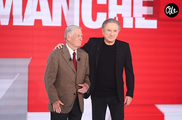 Exclusif - Alain Duhamel et Michel Drucker lors de l'enregistrement de l'émission Vivement dimanche au studio Rive gauche, présentée par M.Drucker, diffusée sur France 3 le 14 juin 2026, à Paris, France, le 5 mai 2026. © Guillaume Gaffiot/Bestimage