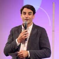 Julian Bugier bientôt face à son collègue Laurent Delahousse sur une chaîne concurrente : le nouveau projet télé du journaliste officialisé