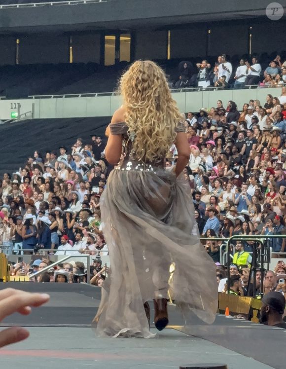 Beyoncé se produit lors du dernier concert de sa tournée Cowboy Carter Tour au Tottenham Hotspur Stadium à Londres. 2025.