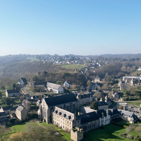 Dinan (22), vue aérienne de l'abbaye Saint Magloire de Lehon, édifice classé au titre des Monuments Historiques - Photo by Druais JC/ANDBZ/ABACAPRESS.COM
