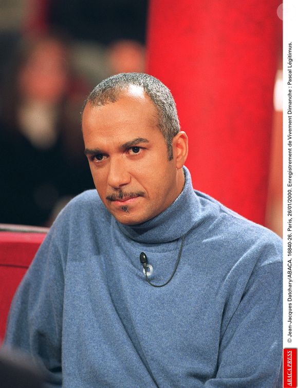 Il dit avoir connu « le Paris normal » et estime qu’aujourd’hui la ville est « devenue inhumaine ».

Paris, 26/01/2000. Enregistrement de "Vivement Dimanche" © Jean-Jacques Datchary/ABACA.
