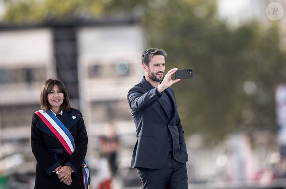 Anne Hidalgo (maire de Paris) et Tony Estanguet (président du Comité d'organisation des Jeux Olympiques et Paralympiques de Paris 2024).
La Parade des Champions, dernière célébration et décoration des athlètes médaillés lors des Jeux Olympiques et Paralympiques de Paris2024, au pied de l'Arc de Triomphe. Paris, le 14 Septembre 2024.
© Nicolas Messyasz/Pool/Bestimage