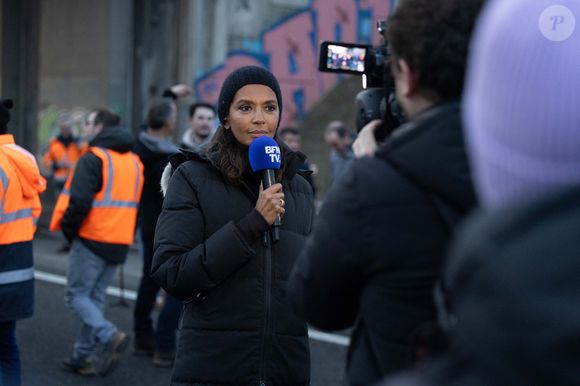 Karine Le Marchand soutient les agriculteurs sur le barrage de l'Autoroute A4 à hauteur de Jossigny en Seine et Marne le 29 Janvier 2024. © Jeremy Melloul - Pierre Perusseau / Bestimage
