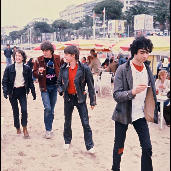 Dans les années 1980, il a fait partie du groupe Téléphone.
Le groupe Téléphone à Cannes en 1980. ©Bestimage