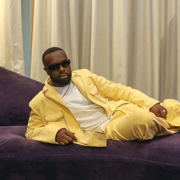 Gims raconte comment il gagne beaucoup d'argent, même en restant assis sur son canapé

Exclusif - Gims au Sofitel Casablanca Tour Blanche à Casablanca en marge du Casa Music Show.