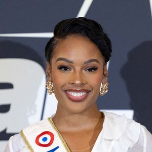 Miss France 2025 Angélique Angarni-Filopon pose lors du photocall de présentation de la nouvelle saison de l'émission Star Academy au Grand Rex à Paris le 29 septembre 2025. Photo par Alexis Jumeau/ABACAPRESS.COM