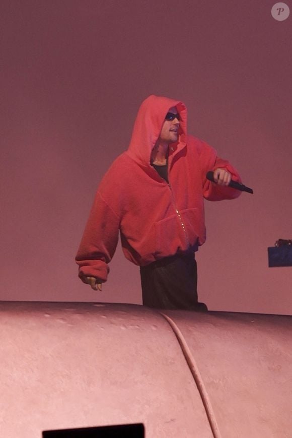 Justin Bieber le deuxième jour du premier week-end du 2026 Coachella Valley Music and Arts Festival à Indio, en Californie. Le 11 avril 2026. © Backgrid USA / Bestimage