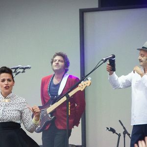 Anna Chedid, Matthieu Chedid et Louis Chedid sur scène lors de la Fête de l'Humanité à La Courneuve, banlieue parisienne, France, le 13 septembre 2015. La Fête de l'Humanité est un événement politique et un festival de musique organisé par le Parti communiste français (PCF). Photo by Audrey Poree/ ABACAPRESS.COM