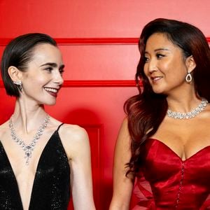 Lily Collins, Ashley Park lors de la première de la série "Emily in Paris" saison 5 au Grand Rex à Paris le 15 décembre 2025.

© Pierre Perusseau / Bestimage