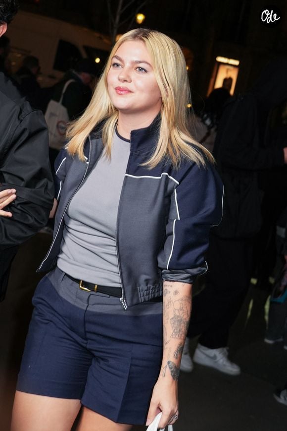 Louane lors de la Fashion Week à Paris. © Lucia Sabatelli/Bestimage