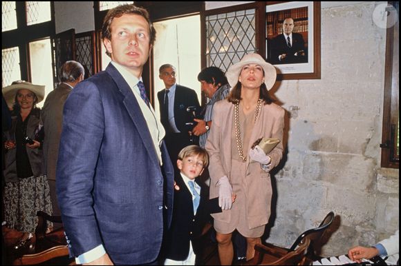 Caroline de Monaco et Stefano Casiraghi au mariage d'nes de la Fressange (archive)
©Frederic Herve / Bestimage