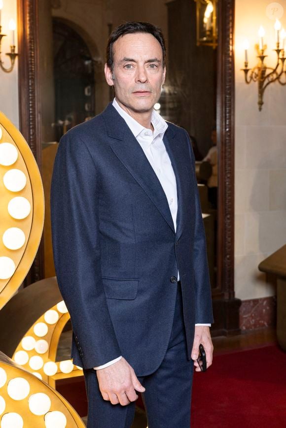 Et permettant à Anthony Delon d'entretenir la forme olympique qu'il possède à 60 ans

Anthony Delon - Photocall pour les 130 ans de Berluti lors de la fashion week à Paris le 22 janvier 2025. © Olivier Borde /Bestimage