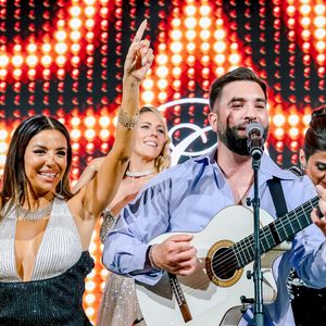 Au cours de la soirée, Kendji Girac est monté sur scène afin d'assurer une performance musicale pour les convives.
Eva Longoria et Kendji Girac lors du XIV Global Gift Gala Cannes 2026, le 20 mai 2026, à Cannes, France. © Europa Press/Bestimage