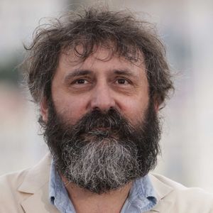 Le réalisateur Quentin Dupieux - Photocall du film "Le deuxième acte", présenté hors compétition, lors du 77ème Festival International du Film de Cannes (14 - 25 mai 2024), le 15 mai 2024.