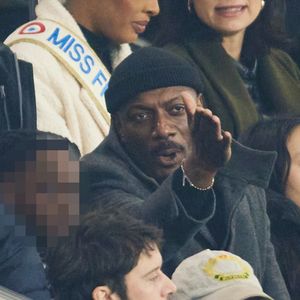 Harry Roselmack et son fils Leroy avaient fait le déplacement pour ce match

Harry Roselmack et son fils Leroy dans les tribunes lors du match de Ligue Des Champions 2024-2025 (LDC) "PSG - Brest (7-0)" au Parc Des Princes, le 19 février 2025.
© Cyril Moreau/Bestimage