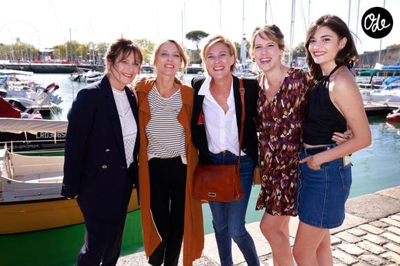 Cécilia Hornus, Élodie Varlet, Caroline Riou, Léa François et Eléonore Sarrazin au festival de fiction TV de La Rochelle samedi 17 septembre 2022.

© Christophe Aubert via Bestimage