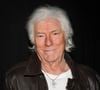 Le chanteur de 97 ans habitait auparavant à Marnes-la-Coquette

Exclusif - Hugues Aufray pose lors de sa venue à l’émission « Face à Hanouna » présentée parC.Hanouna et diffusée sur C8 le 27 avril 2024, à Paris, France, le 25 avril 2024. © Jack Tribeca / Bestimage