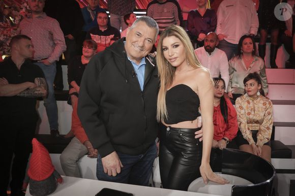 Exclusif - Jean-Marie Bigard et sa femme Lola Marois - Enregistrement de l'émission "La Grosse Rigolade" présentée par C.Hanouna le 1er décembre qui sera diffusée à 21h10 sur C8 le Jeudi 8 décembre 2022 qui réunira les experts de la blague pour une soirée 100% Darka. © Jack Tribeca / Bestimage