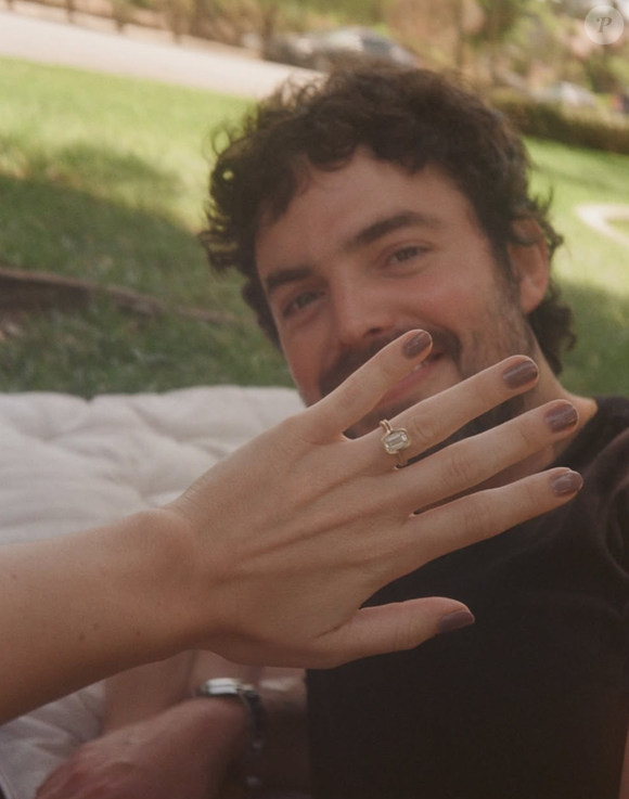 Le mariage était privé et sécurisé, sans téléphones et avec accords de confidentialité.

Bague de fiançaille Stella del Carmen Banderas - Capture Instagram