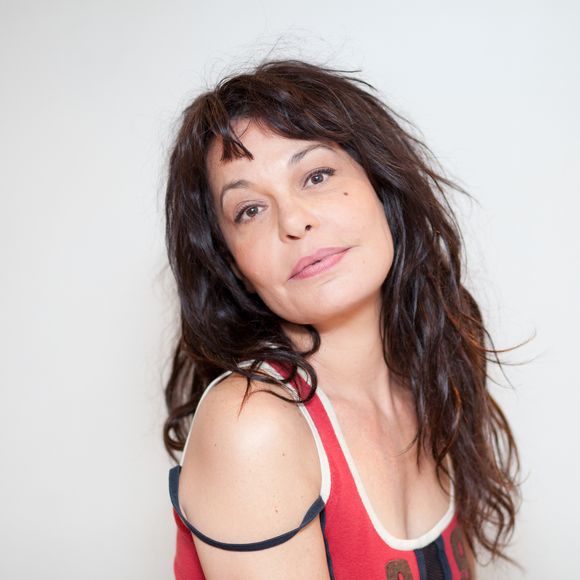 Isabelle Mergault sur le plateau de l'émission "Les Grands du Rire". Photo par  MPP / Bestimage