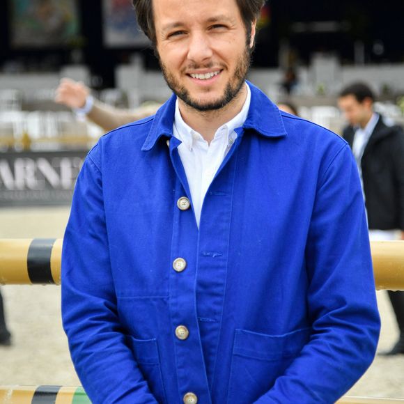 Le chanteur Vianney à la reconnaissance du prix Barnes lors de la 10ème édition du "Longines Paris Eiffel Jumping" à la Plaine de Jeux de Bagatelle à Paris, France, le 22 juin 2024. © Perusseau-Veeren/Bestimage