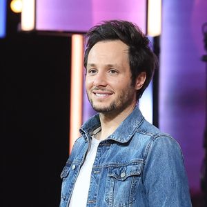 Vianney - Les personnalités se mobilisent lors de la 37ème édition du Téléthon sur le plateau de France 2, avec pour parrain Vianney. Le 8 décembre 2023. © Coadic Guirec / Bestimage