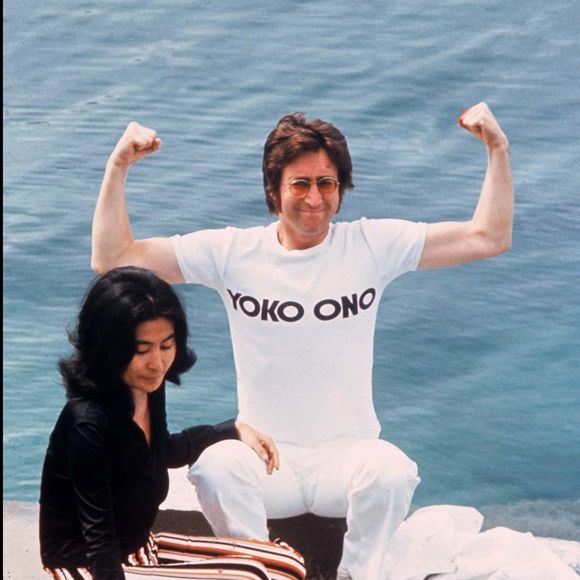 Le nom et l'étiquette de cette boisson estivale font en effet un clin d'œil un peu trop appuyé à John Lennon

John Lennon et Yoko Ono, Festival de Cannes, mai 1971
Bestimage