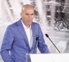 Pour sa première apparition sous ses nouvelles couleurs, Elyaz Zidane a choisi d'abandonner le nom de son père

Zinédine Zidane - Zinédine Zidane devient l'entraineur du Real de Madrid et remplace ainsi Rafael Benítez à Madrid en Espagne le 4 janvier 2015. 
Crédit : GTRES / BESTIMAGE