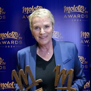 Elise Lucet , magazine de société préféré pour "Envoyé spécial" et émission d'investigation préférée pour "Cash investigation" lors de la soirée de remise de prix Molotov TV Awards 2024, première édition, pour récompenser les programmes télés préférés.

Paris, le 1er octobre 2024.

© Rachid Bellak / Bestimage