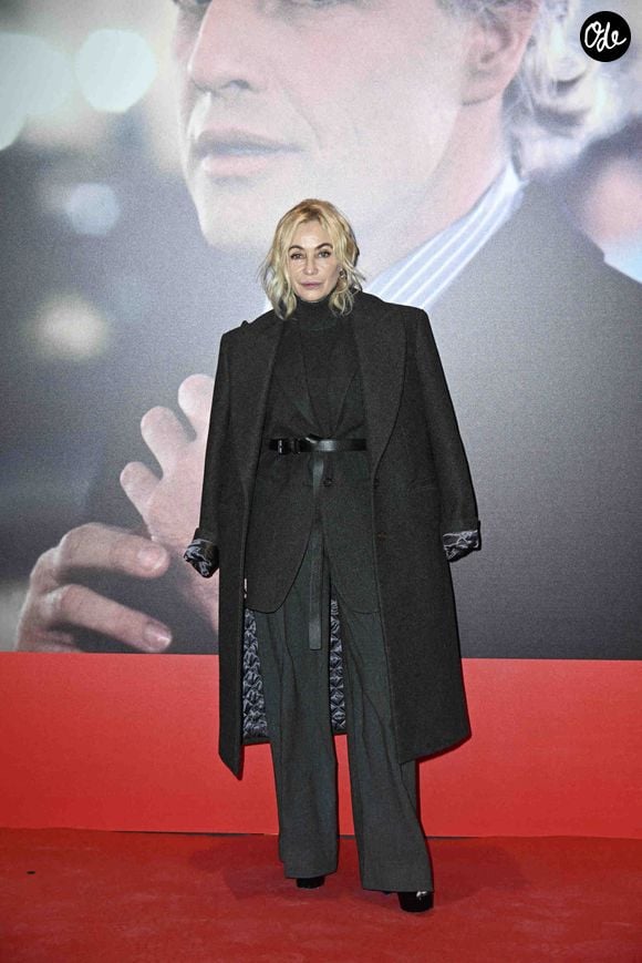 La comédienne fait confiance au studio Alexandre de Paris pour entretenir sa couleur.

Emmanuelle Béart - 42e Festival du film de Turin, photocall « Stella della Mole ». © Maurizio D'Avanzo/IPA via ZUMA Press