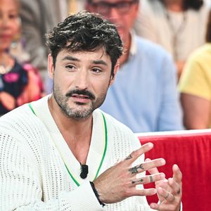 Exclusif - Jérémy Frérot - Enregistrement de l'émission "Vivement dimanche" au studio Gabriel, présentée par M.Drucker, et diffusée sur France 3 le 15 juin 2025. 
© Guillaume Gaffiot / Bestimage