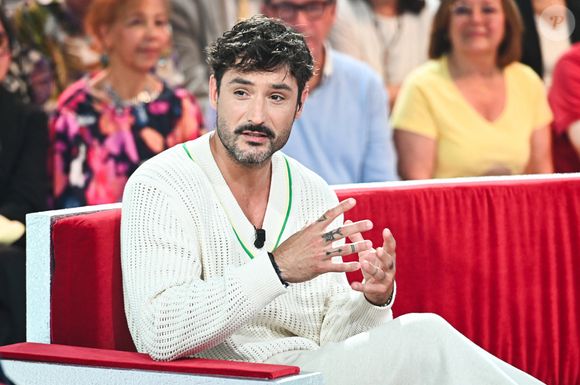 Exclusif - Jérémy Frérot - Enregistrement de l'émission "Vivement dimanche" au studio Gabriel, présentée par M.Drucker, et diffusée sur France 3 le 15 juin 2025. 
© Guillaume Gaffiot / Bestimage