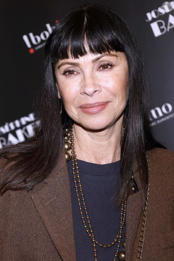 commence à bien connaître les marchands. Boutiques d'antiquités et stands de brocanteurs constituent un monde à part dans lequel on a l'impression de remonter le temps", a-t-elle déclaré. 

Mathilda May lors de la représentation du spectacle "Josephine Baker - Le Musical" à Bobino, Paris le 6 juin 2025.

© Cédric Perrin / Bestimage