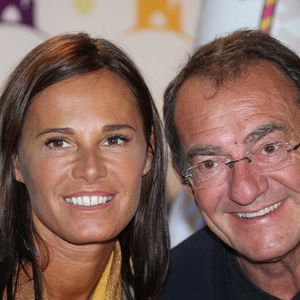 Elle déborde de témoignages d'amour, notamment ceux de Nathalie.

Jean-Pierre Pernaut et Nathalie Marquay Pernaut lors du 'Noël Disneyland' qui s'est tenu à Disneyland Resort à Marne La Vallée, près de Paris, France le 10 novembre 2012. Photo par Denis Guignebourg/ABACAPRESS.COM