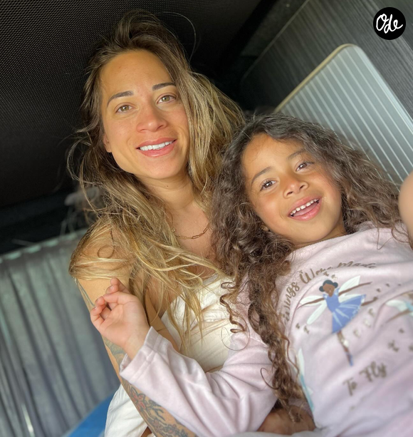 Cécilia, ancienne candidate de "Koh-Lanta", en couple et maman d'une petite fille prénommée Sway.