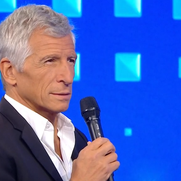 Bien connue des fidèles de l’émission "N’oubliez pas les paroles", Héloïse Vallier vient d’offrir au public son tout premier titre, baptisé Robin des bois. 

Extrait de l'émission "N'oubliez pas les paroles" @France 2