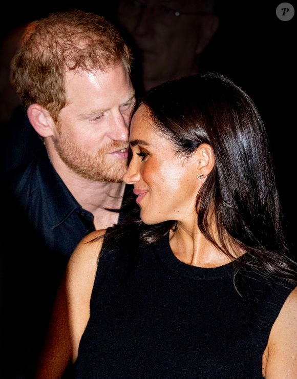 Le prince Harry et Meghan Markle assistent à la finale de basket en fauteuil roulant lors des Invictus Games 2023 à Dusseldorf le 13 septembre 2023. Dana Press / Bestimage