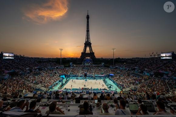 Les monuments parisiens sont mis en valeur lors des jeux olympiques Paris 2024

© Walter Arce/ZUMA Press Wire / Bestimage