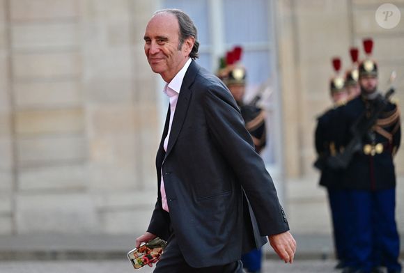 L’hôtel a traversé plusieurs siècles d’histoire, entre successions compliquées et transformations successives.

Xavier Niel, Pdg de Iliad au palais de l'Elysée pour un banquet d'état donné en l'honneur de la visite du président de la Mauritanie en France le 15 avril 2026.

© Christian Liewig / Bestimage