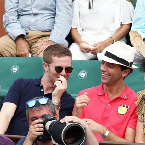 Le chanteur Mika et son compagnon Andy Dermanis - People dans les tribunes lors de la finale homme des Internationaux de Tennis de Roland-Garros à Paris le 11 juin 2017.
© Dominique Jacovides-Cyril Moreau / Bestimage