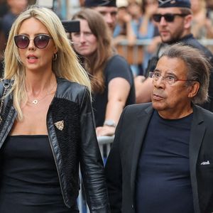 Une grande figure du PAF s'en est allée cette semaine...

Laurent Voulzy et sa compagne Isaure Le Faou - Arrivées aux obsèques de Thierry Ardisson en l’église Saint-Roch de Paris, France, le 17 juillet 2025. © Clovis-Jacovides/Bestimage