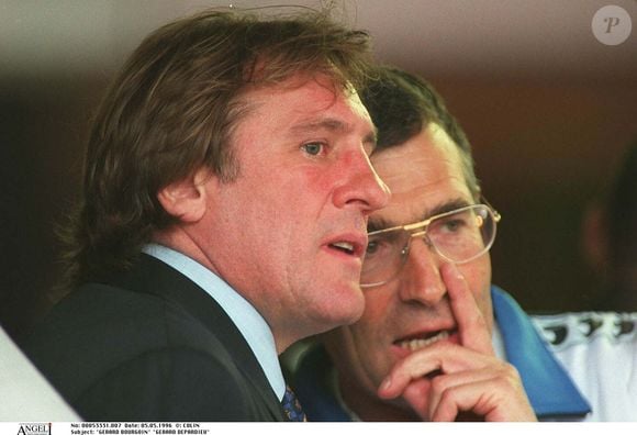 Rétro - Décès de Gérard Bourgoin ancien président de l'AJA, victime d'une crise cardiaque à l'âge de 85 ans en rentrant du match Auxerre-Strasbourg - Archives - Gérard Depardieu et  Gérard Bourgoin au match entre Auxerre et Nîmes en finale de Coupe de France. MAX COLIN / BESTIMAGE