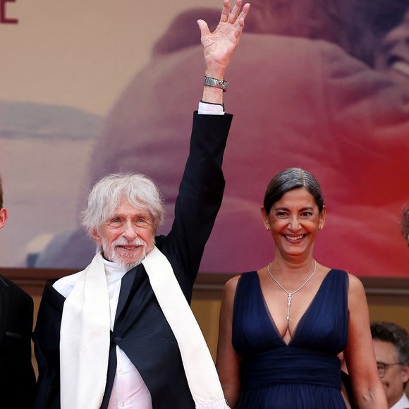 Pierre Richard et sa femme Ceyla Lacerda - Montée des marches du film « La venue de l’avenir » lors du 78ème Festival International du Film de Cannes, au Palais des Festivals à Cannes. Le 22 mai 2025
© Jacovides-Moreau / Bestimage