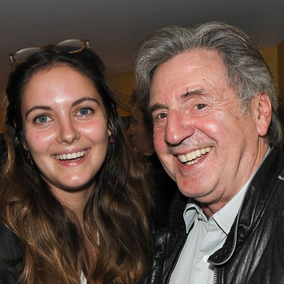 La famille s'agrandit pour Emmanuelle Béart et Daniel Auteuil !

Exclusif - Daniel Auteuil et sa fille Nelly au concert de Dave à Bobino à Paris.

Photo : Coadic Guirec / Bestimage