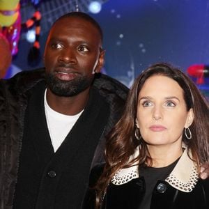 Omar Sy et sa femme Hélène - Lancement de "1,2,3... Noël" lors de l'inauguration des vitrines et du sapin de Noël 2021 des Galeries Lafayette Haussmann 2021 à Paris. Le 17 novembre 2021. ©Panoramic / Bestimage