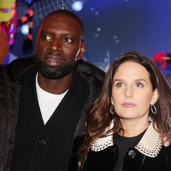 Omar Sy et sa femme Hélène - Lancement de "1,2,3... Noël" lors de l'inauguration des vitrines et du sapin de Noël 2021 des Galeries Lafayette Haussmann 2021 à Paris. Le 17 novembre 2021. ©Panoramic / Bestimage