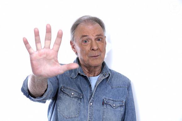 Exclusif - Portrait de Herbert Leonard lors de l'enregistrement de l'émission "Chez Jordan de Luxe" à Paris. Le 8 octobre 2024
© Cédric Perrin / Bestimage