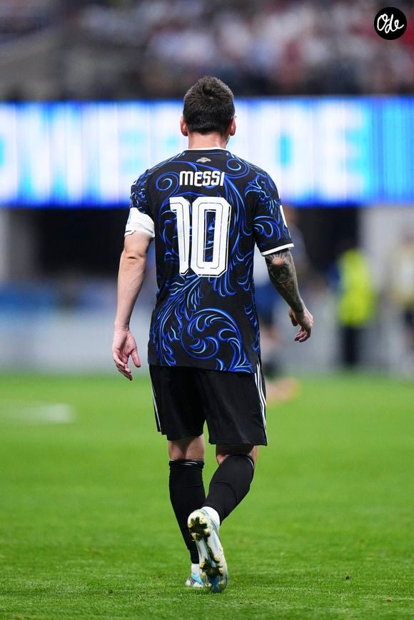15 juillet 2026, Atlanta, Géorgie, États-Unis : l'Argentin Lionel Messi observe le match de demi-finale de la Coupe du monde de la FIFA 2026 opposant l'Angleterre à l'Argentine, à l'Atlanta Stadium, le 15 juillet 2026 à Atlanta, en Géorgie. (Crédit photo : © Jose Breton/AFP7 via ZUMA Press Wire/ABACAPRESS.COM)