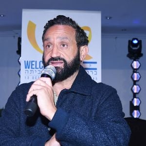 Exclusif - Cyril Hanouna - Soirée "Welcome Home" organisée par F. Tapiro afin de fêter le retour des otages israeliens aux Salons Hoche à Paris le 15 octobre 2025. © Rachid Bellak/Bestimage